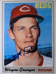 WAYNE GRANGER (Cincinnati Reds) Signed/Autographed 8×10 Photograph