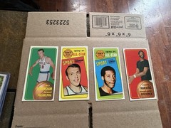 lot of 4 1970-71 Topps Basketball Superstars Connie Hawkins, Billy Cunningham