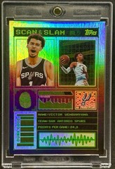 Victor Wembanyama RARE GREEN HOLO REFRACTOR CARD TOPPS SPURS MINT