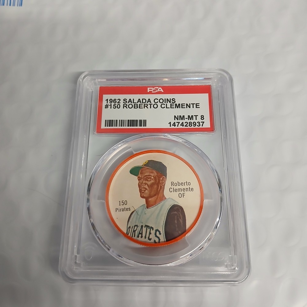 1962 Salada Coins #150 ROBERTO CLEMENTE – Pittsburgh Pirates – PSA 8 NM MT – GEM