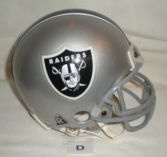 Riddell Oakland / Las Vegas Raiders VSR4 Mini Helmet 3 5/8 (D) – Used – No Box