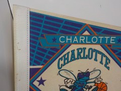 N A718 90’s Charlotte Hornets Pennant Felt Flag Purple Teal NBA Wincraft