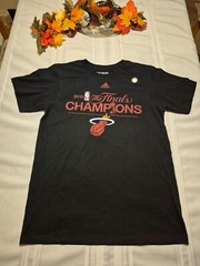 New Adidas Miami Heat 2013 NBA Champions T Shirt Mens M Black Full Roster