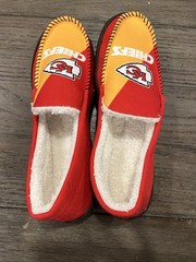 kansas city chiefs Men’s House Shoes Size Large 11/12