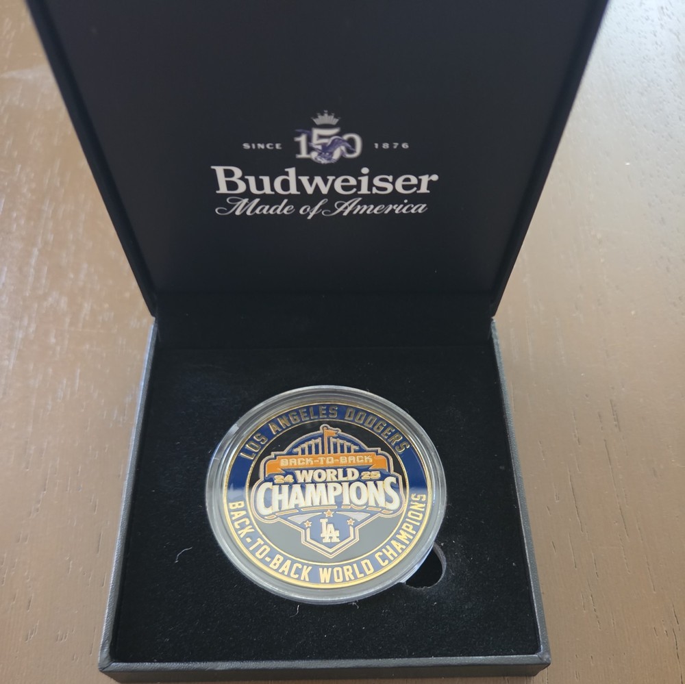 Budweiser Los Angeles Dodgers Back-to-Back Champs Coin in Box