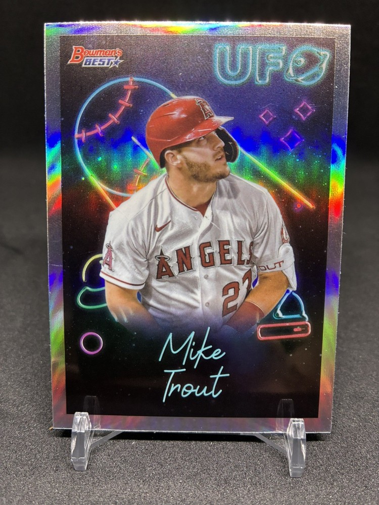 Topps Bowman’s Best 2022 Mike Trout #UFO-1 Bowman UFO Insert Angels
