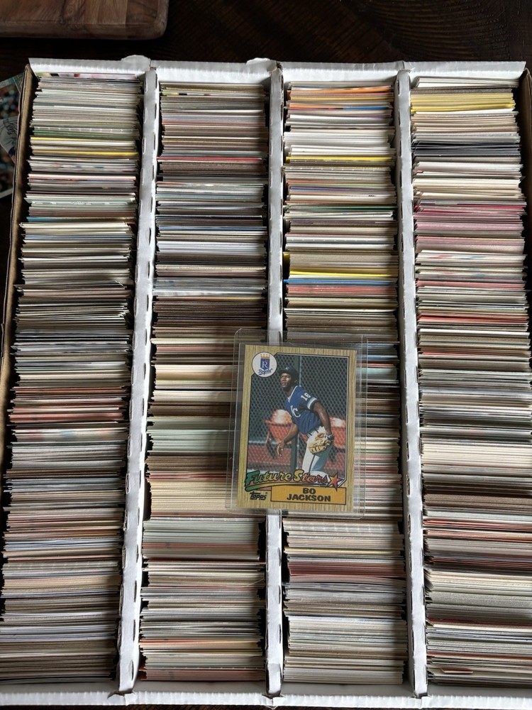 Lot Of 3200 Kansas City Royals Box 2 Bo Jackson 87’, Bret Saberhagen RC, Brett