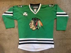 Chicago Blackhawks NHL Jersey Mens Size 48 Green St Patricks Day Fight Strap