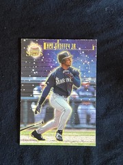 1998 Topps Stars Ken Griffey Jr. /2299 gold Parallel 100 Seattle Mariners C