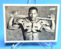1990 Score Bo Jackson B&W Shoulder Pads #697 BO N/M-MT Centered!! ~Iconic Card~