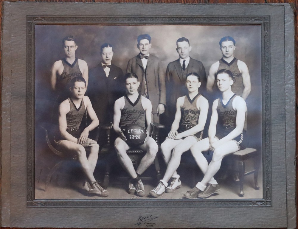 Vintage photo: Imperial Cycles Basketball Team – Cantonl, OH – (1923)