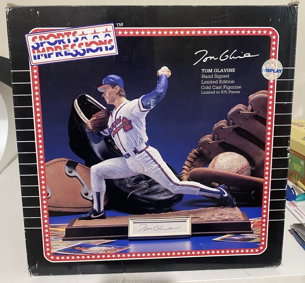 Sports Impressions Tom Glavine Signed Limited Edition Statue – Boxed #202/975