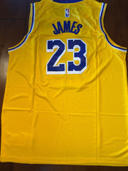 Nike NBA Los Angeles Lakers LeBron James #23 Jersey Size L.