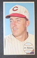 Jim Maloney #34 Topps Giants 1964 Baseball Card