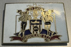 LARGE SUNDERLAND AFC FOOTBALL CLUB 100 YEARS 1879-1979 ENAMEL BADGE – W REEVES