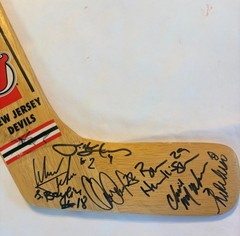 1995 NJ Devils Stanley Cup Champs Signed 24″ MiniStick Lemieux Stevens Fetisov