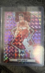 2021-22 Panini Mosaic – Deni Avdija #38 Purple Mosaic Prizm /49