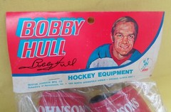 NEW OLD STOCK VINTAGE Bobby Hull Johnson &Johnson elbow pads WHA NHL HOCKEY red