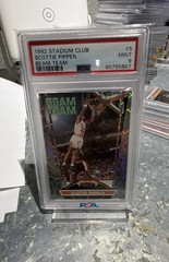 1992-93 Topps Stadium Club – Beam Team Scottie Pippen #5